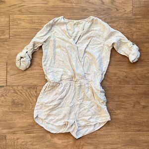Cloth & Stone Anthropologie Dahl Romper Size M Tan Snake Print Roll Tab Sleeve